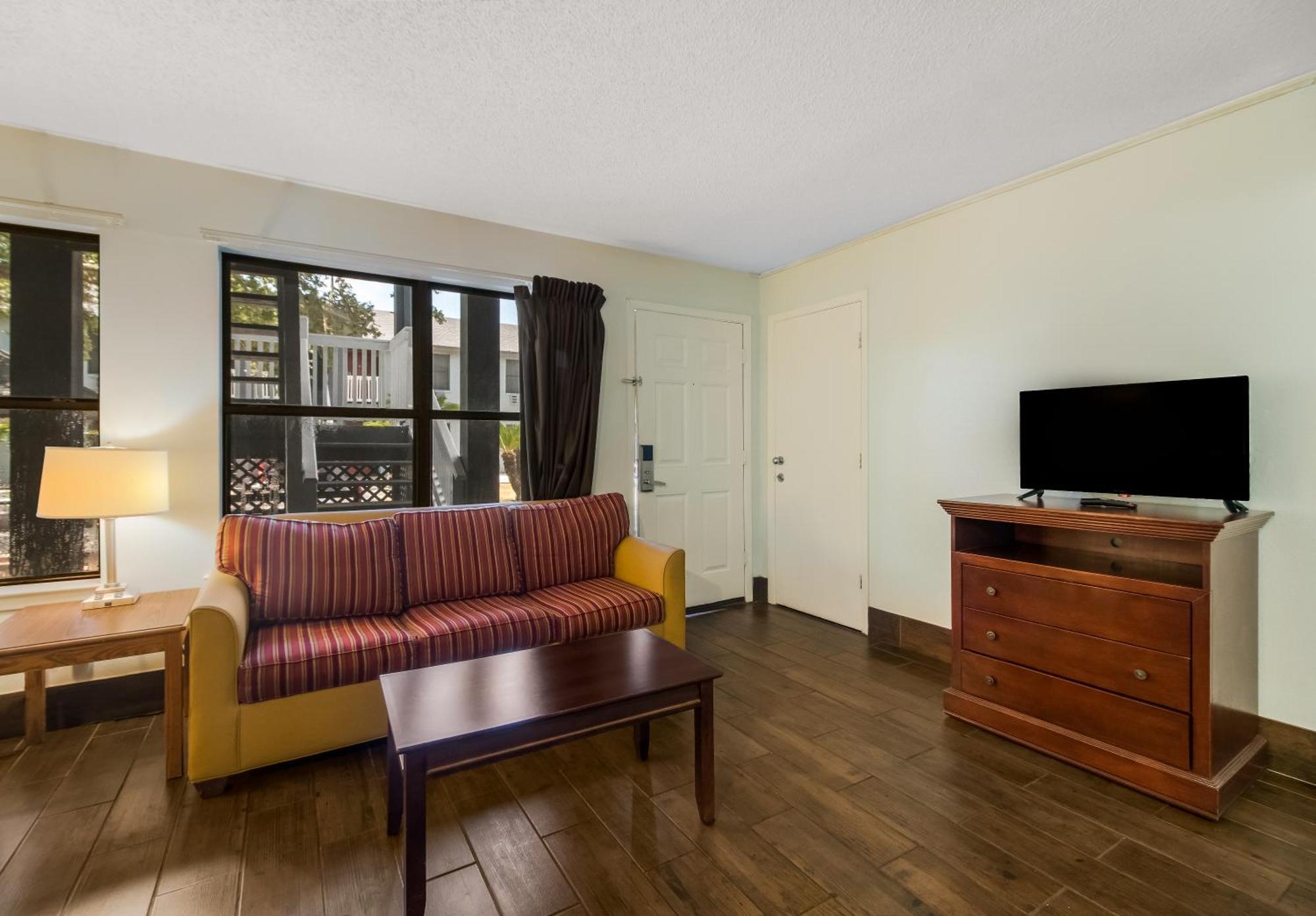 Econo Lodge Inn & Suites Fulton - Rockport Extérieur photo